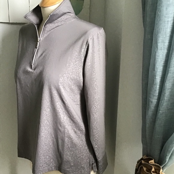 Gray three-quarter zip performance top - Picture 4 of 8